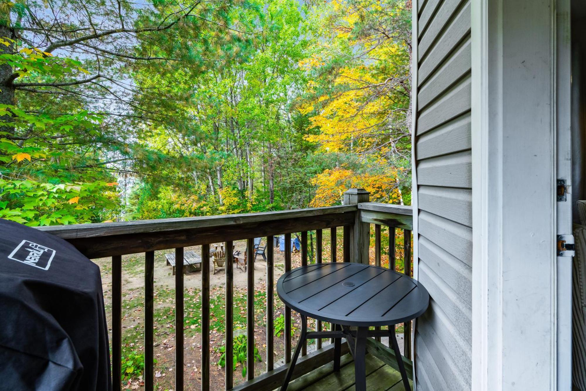 Muskoka Waterfront Retreat Villa Dwight Exterior photo